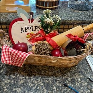 Vintage Apple Baking Vignette Decor